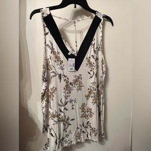 Brand new, Maurice’s floral tank top